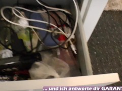 'Deutsche Tochter findet Dildo von Mutter und Masturbiert'