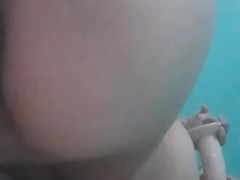 'la puta de mi amiga caliente me manda video por whatsApp masturbandose'