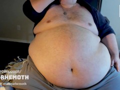 'Bearhemoth 6'4" 702 pound Superchub Crushing Cans, Belly Play and Burping'